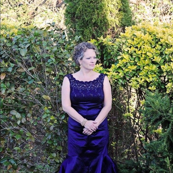 Meet your Posher, Susan - Picture 1 of 3